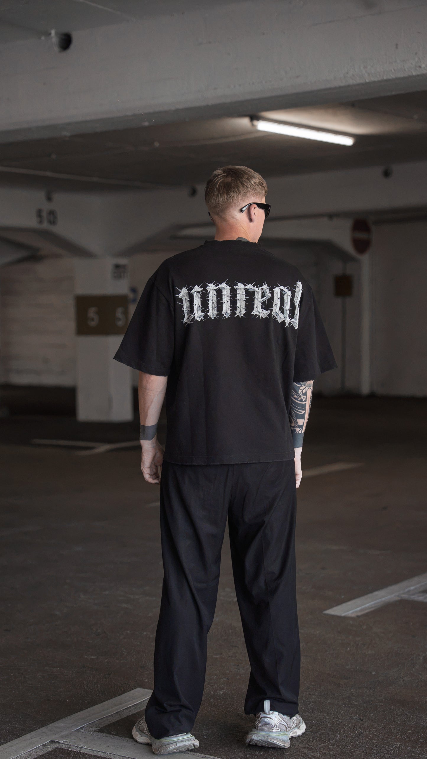 Unreal IRON SPIKES LOGO-SHIRT limited