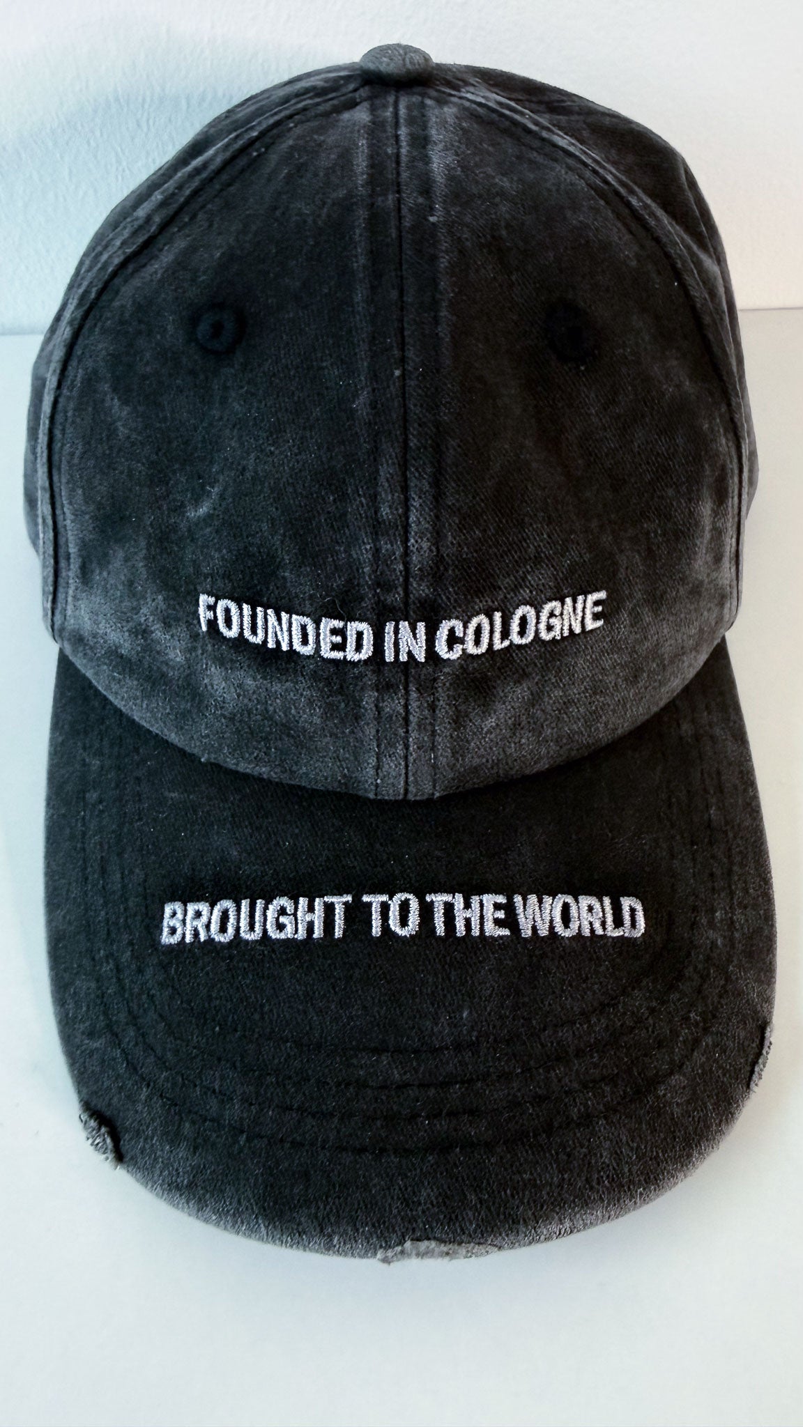 UNREAL COLOGNE CAP - limited