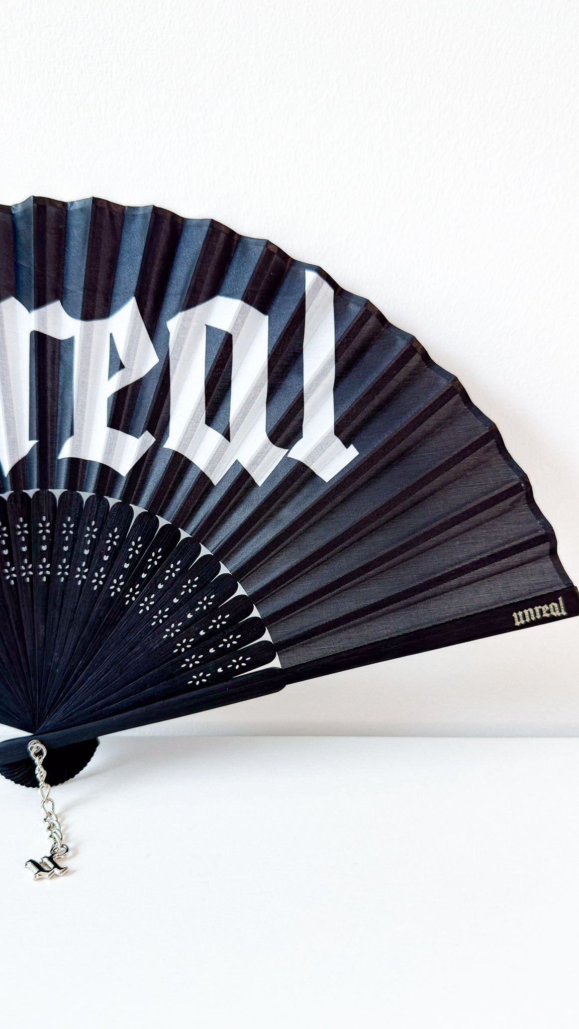UNREAL LOGO FAN